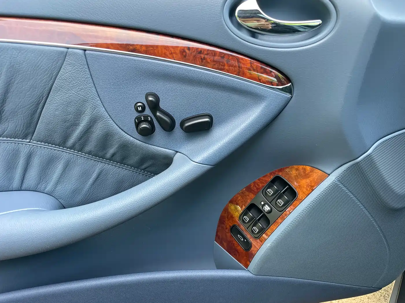 Mercedes-Benz CLK-Class 2004 CLK 240 Coupe фото 11