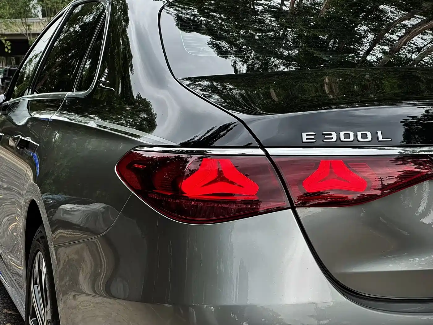 Mercedes-Benz E-Class 2024 Model E 300 L Luxury фото 4