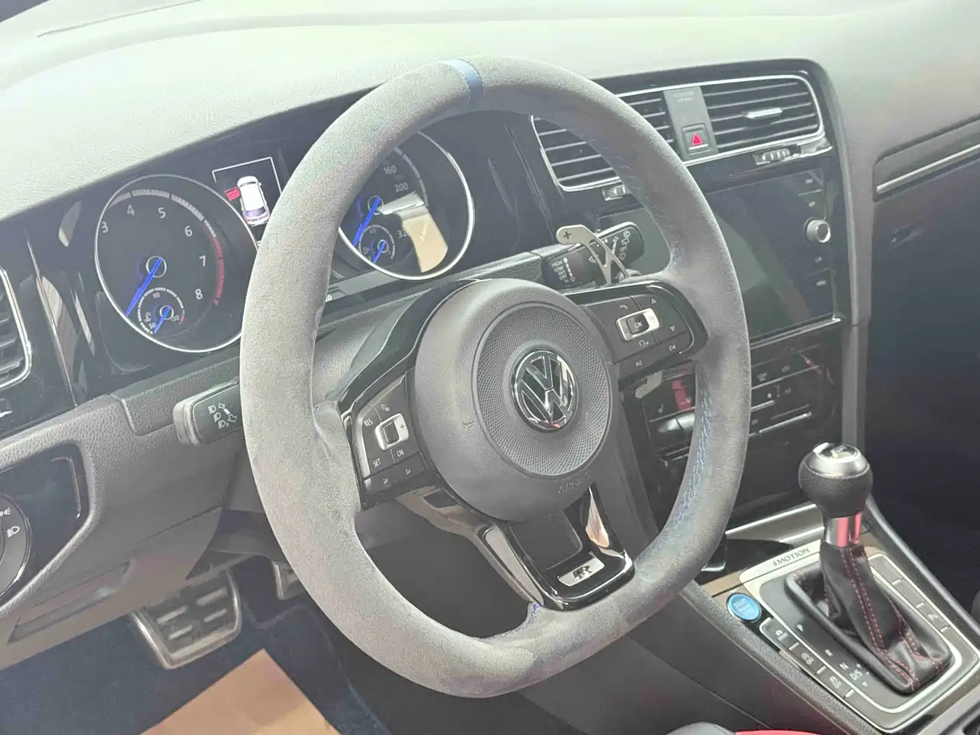 Volkswagen Golf (Import) 2015 2.0TSI R фото 7