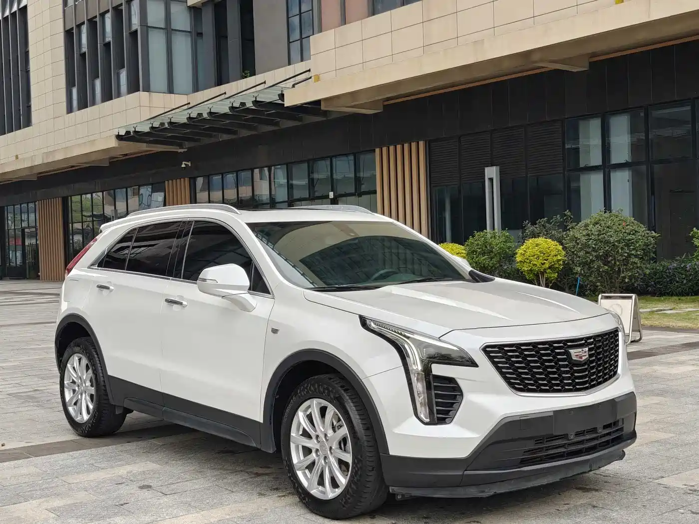 CADILLAC XT4