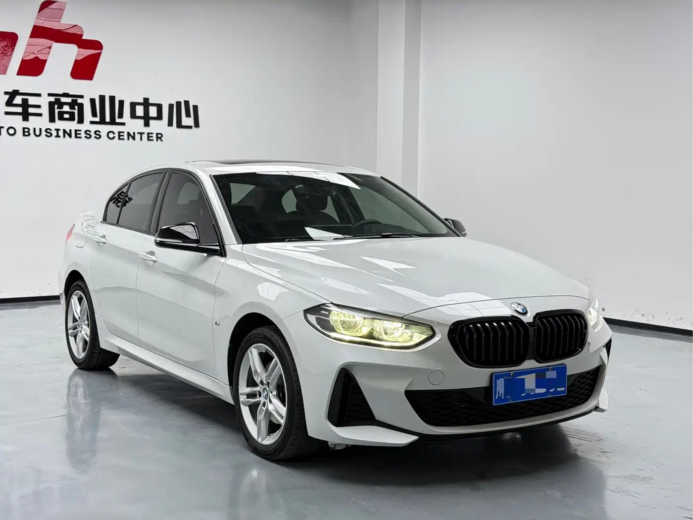 BMW 1 Series 2021 Facelift 120i M Sport Shadow Edition фото 3