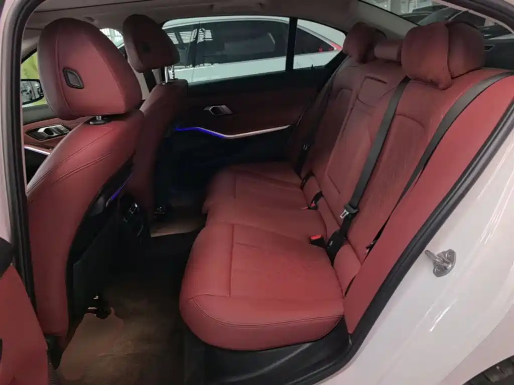 BMW 3-SERIES