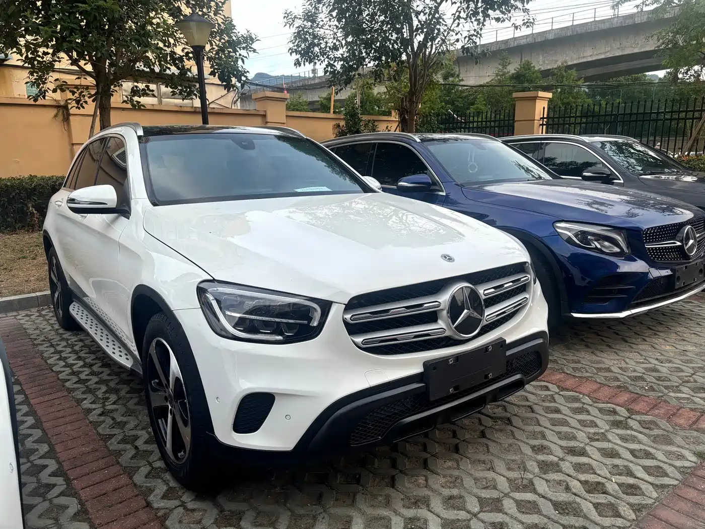 Фото 1 - Mercedes-Benz GLC