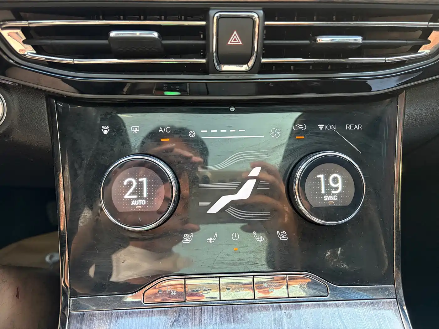 Exeed Landmark 2021 2021 390T 4WD Stellar Premium Long Range Edition