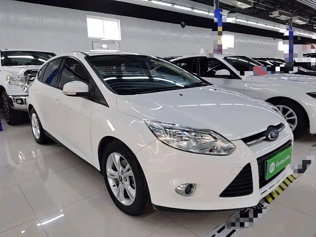 Фото 4 - Ford Focus