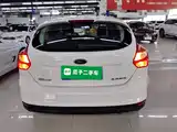 Фото 6 - Ford Focus
