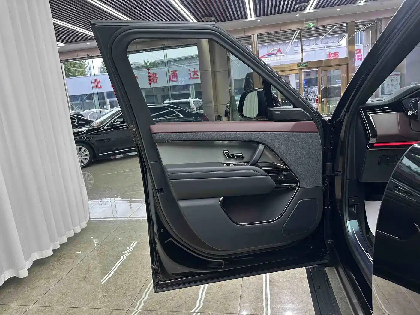 Land Rover Range Rover Sport 2025 2025 400PS Hidden Edge Special Edition