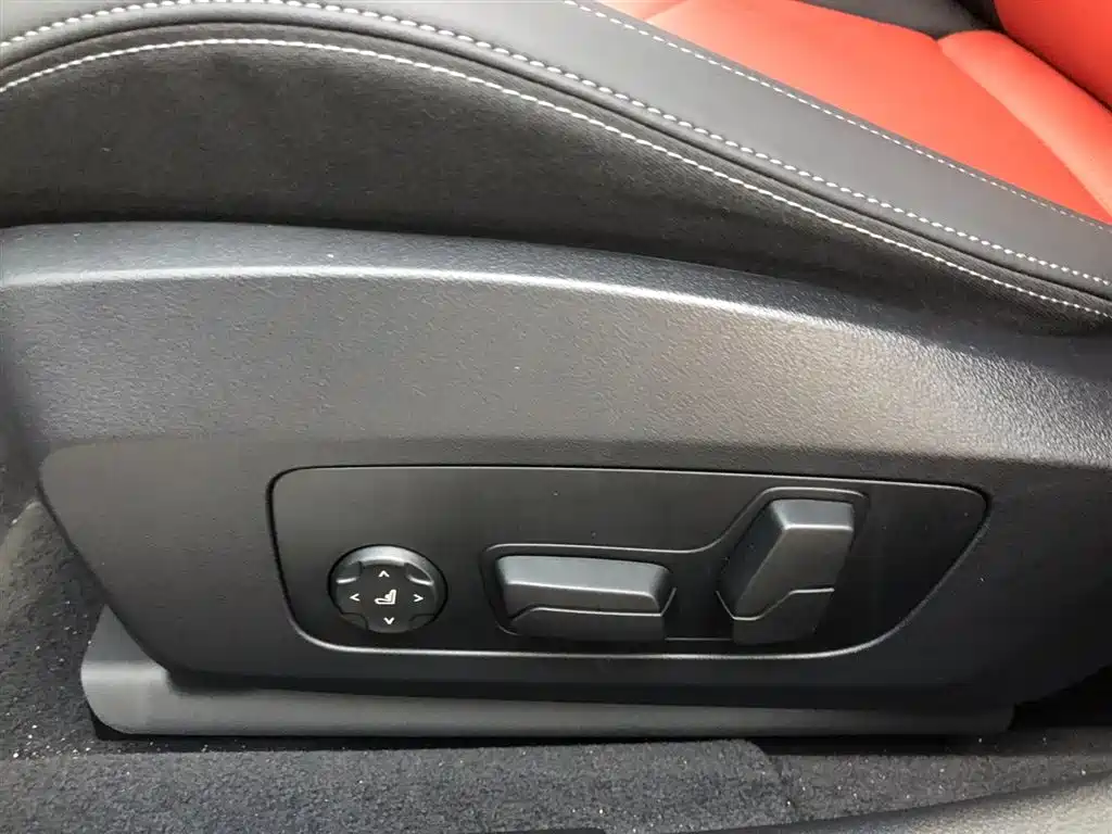 BMW M235L 2025 M235L фото 10