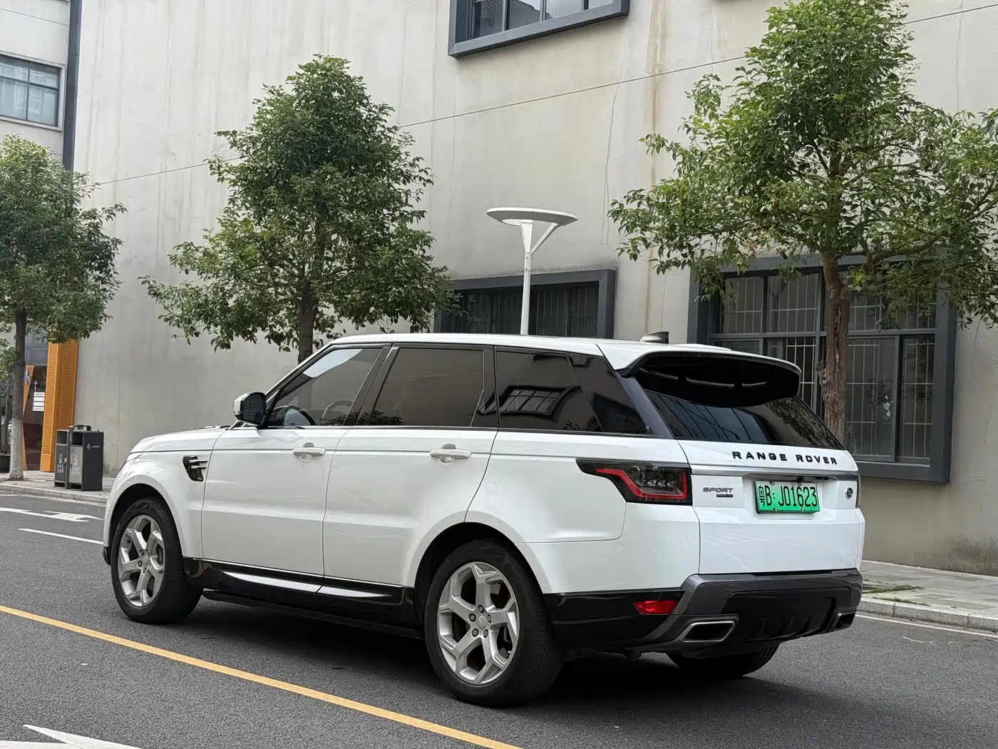 Land Rover Range Rover Sport PHEV 2018 Model P400e фото 14