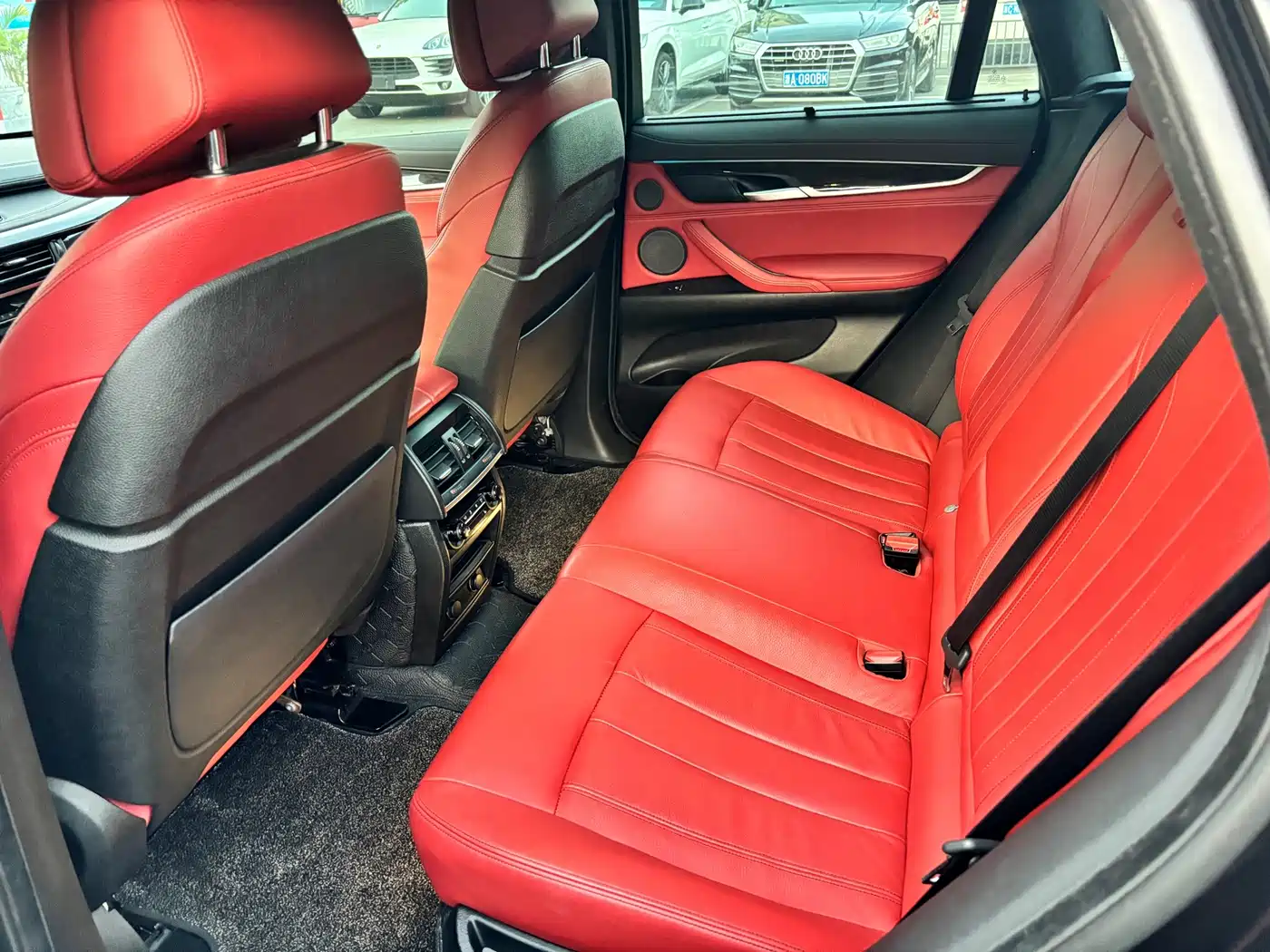 Photo 7 - BMW X6