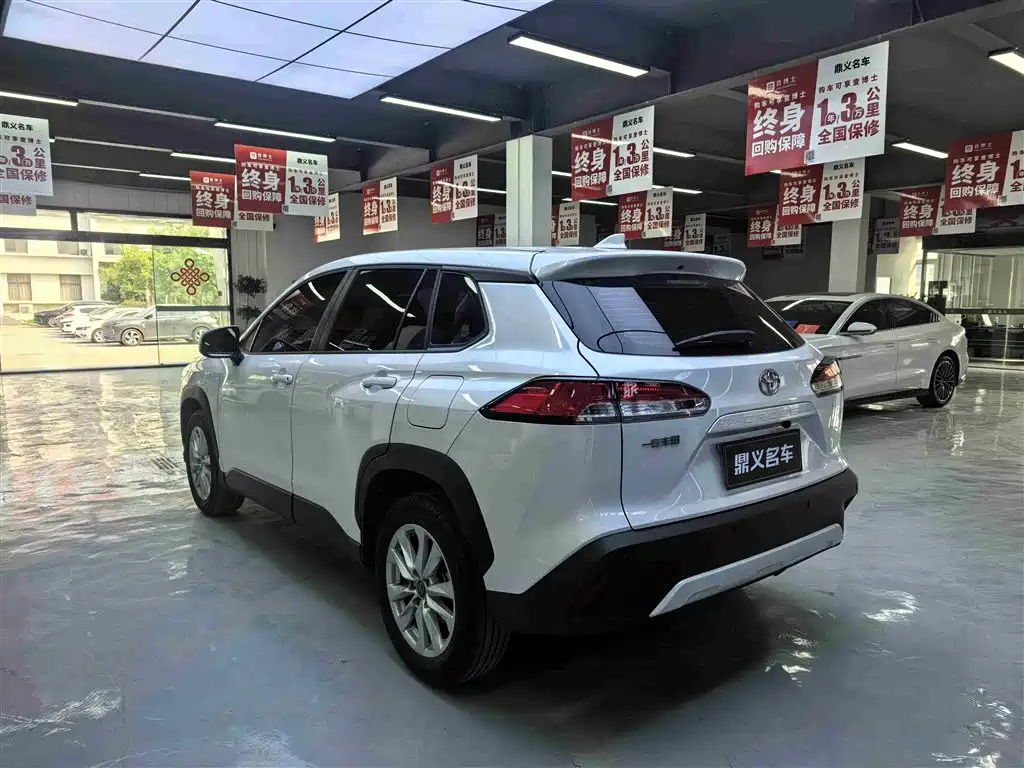Toyota Corolla Cross 2023 2.0L Elite Edition фото 9