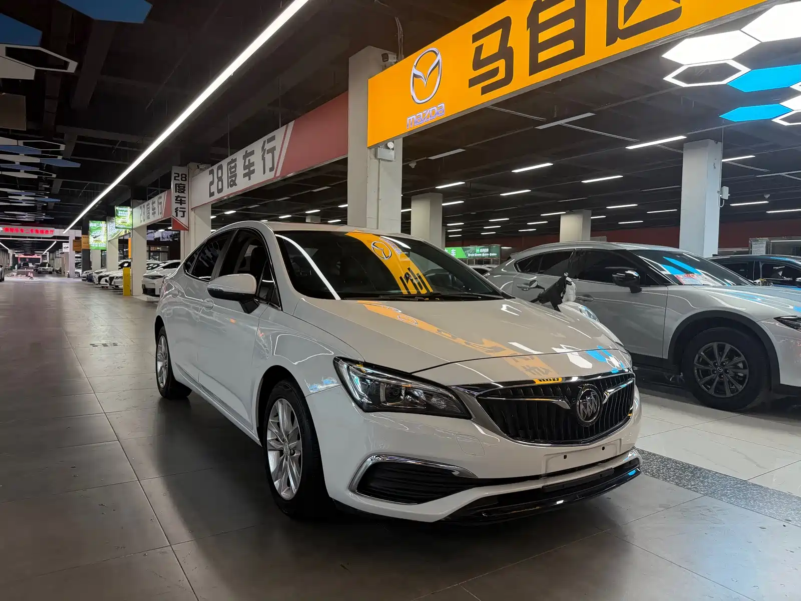 Photo 3 - Buick Verano