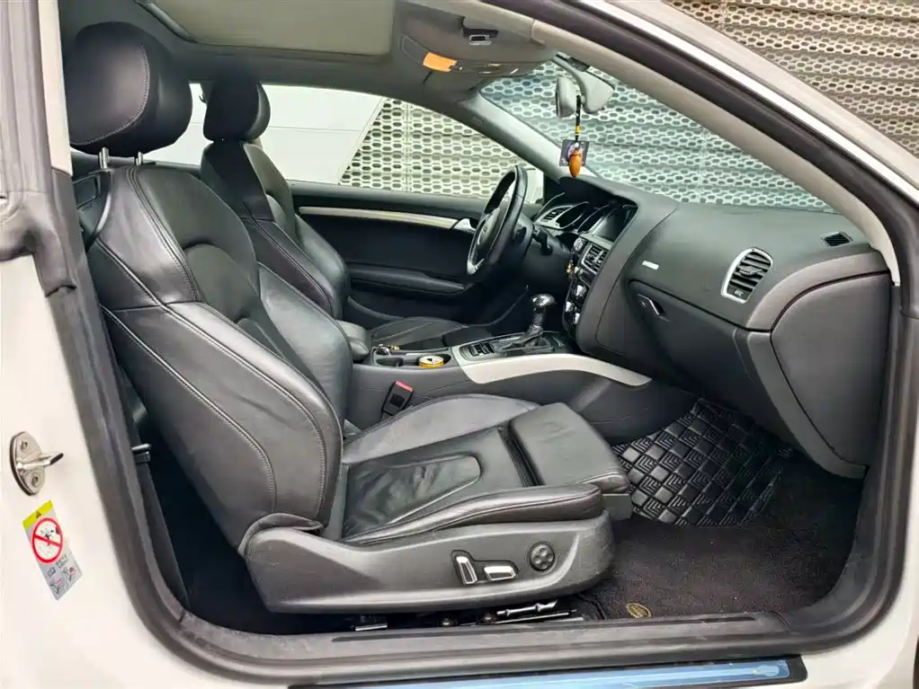 Audi A5 (Import) 2014 Coupe 45 TFSI фото 6
