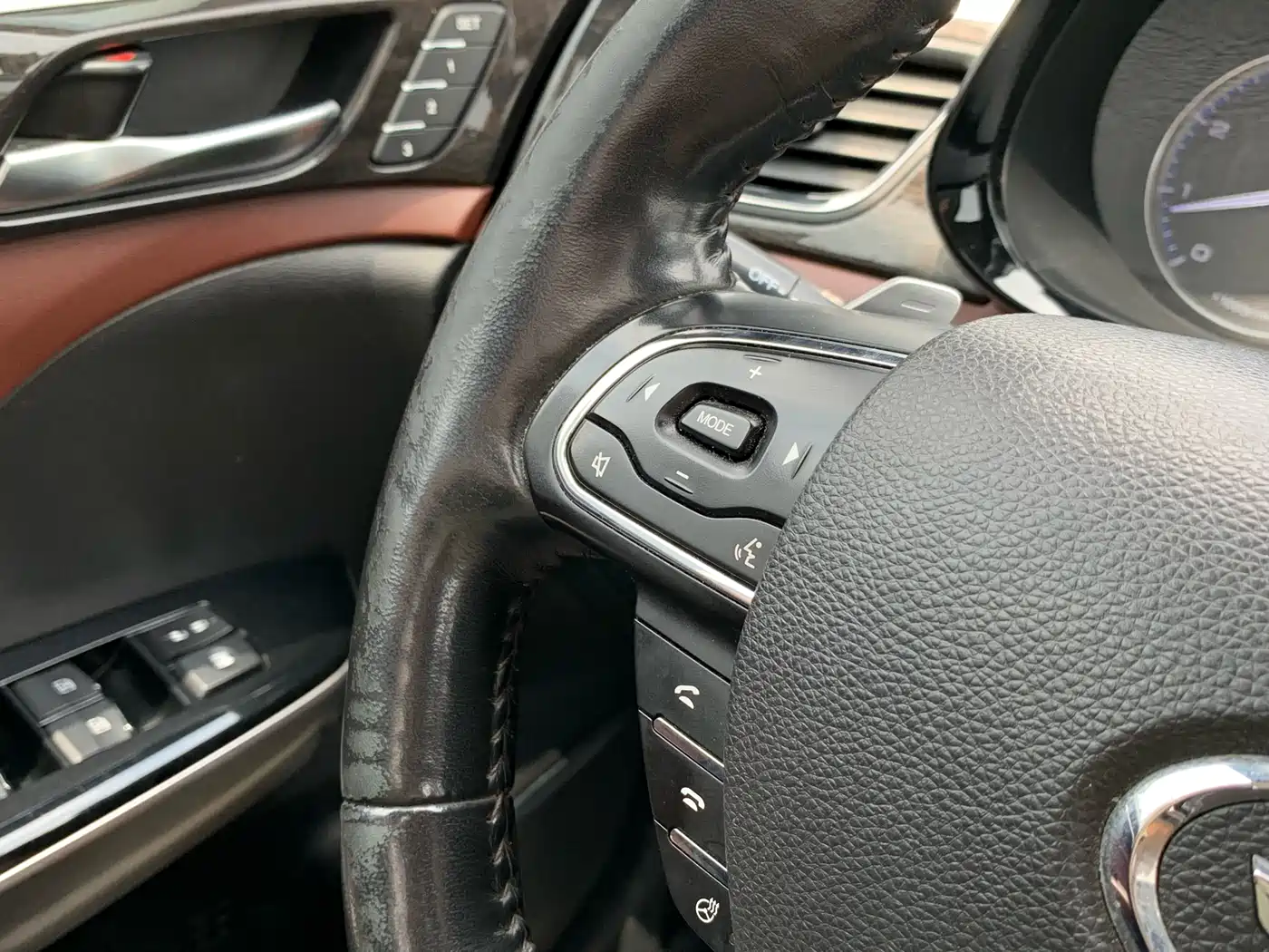 GAC Trumpchi Trumpchi GS8 2017 320T 2WD Luxury Smart Connect (7-seater) фото 21