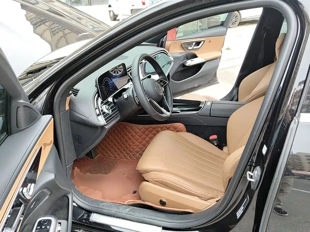 Mercedes-Benz E-Class 2025 E 260 L фото 13