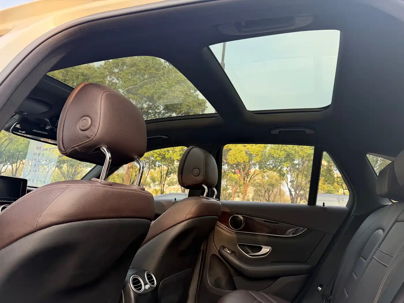 Mercedes-Benz GLC 2018 Facelift GLC 260 4MATIC Luxury фото 12