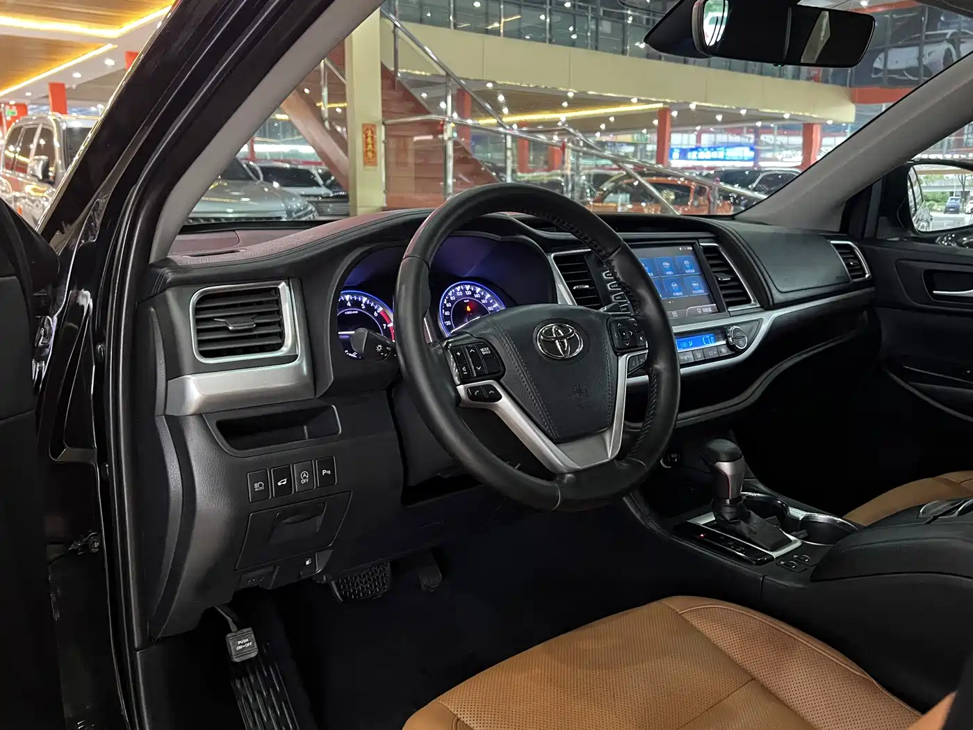 Toyota Highlander 2018 Model 2.0T 4WD Knight Edition 7-Seater China VI фото 7