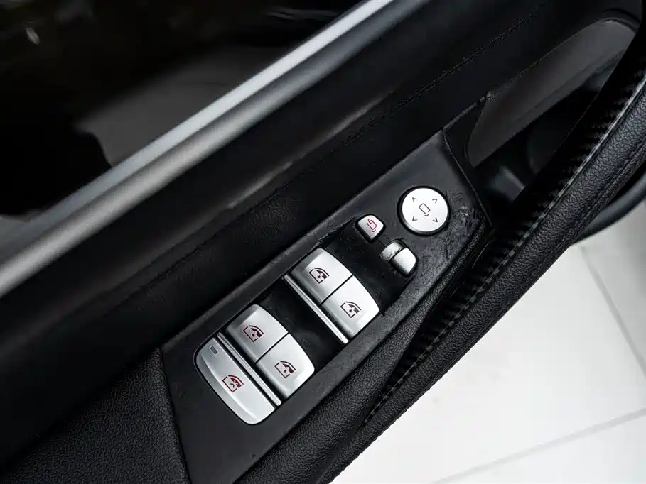 BMW 5 Series 2018 525Li M Sport Package фото 22