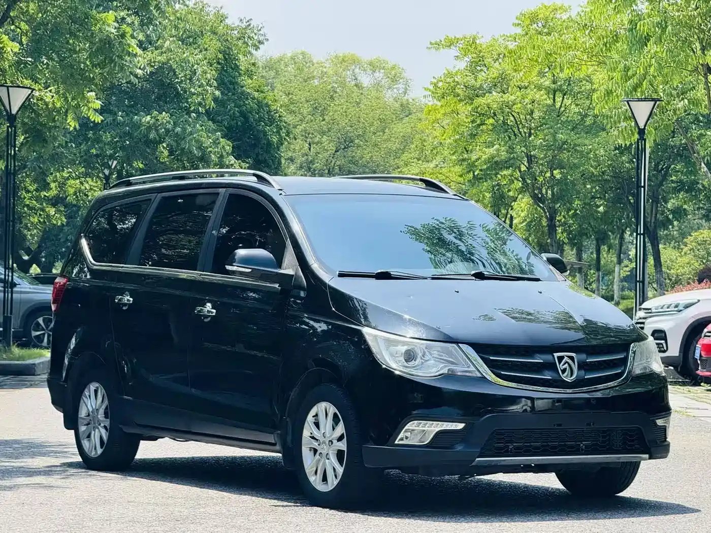 Baojun 730 2015 2014 1.5L Manual Comfort 7-seater