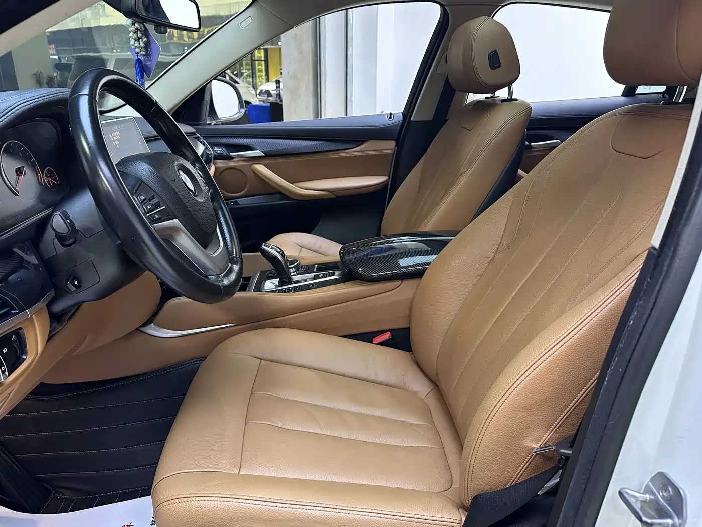 BMW X6 2015 xDrive35i Luxury Model фото 11
