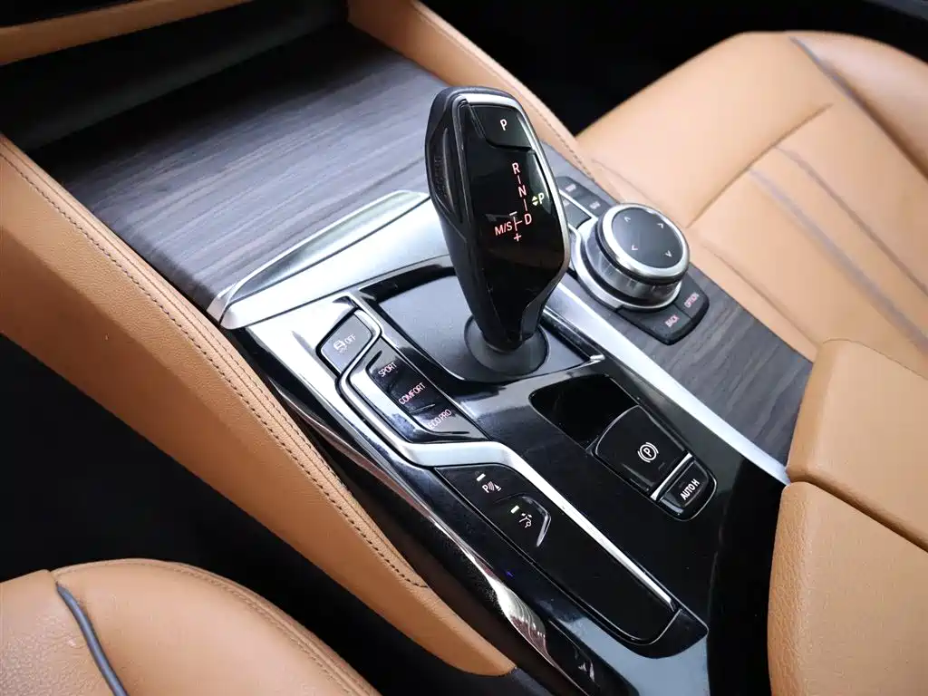 BMW 6 SERIES GT