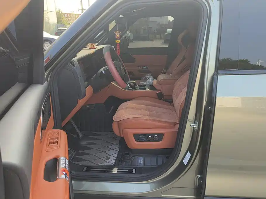 ROX Jishi Extreme Stone 01 2024 2024 Premium 6-seater Long Range
