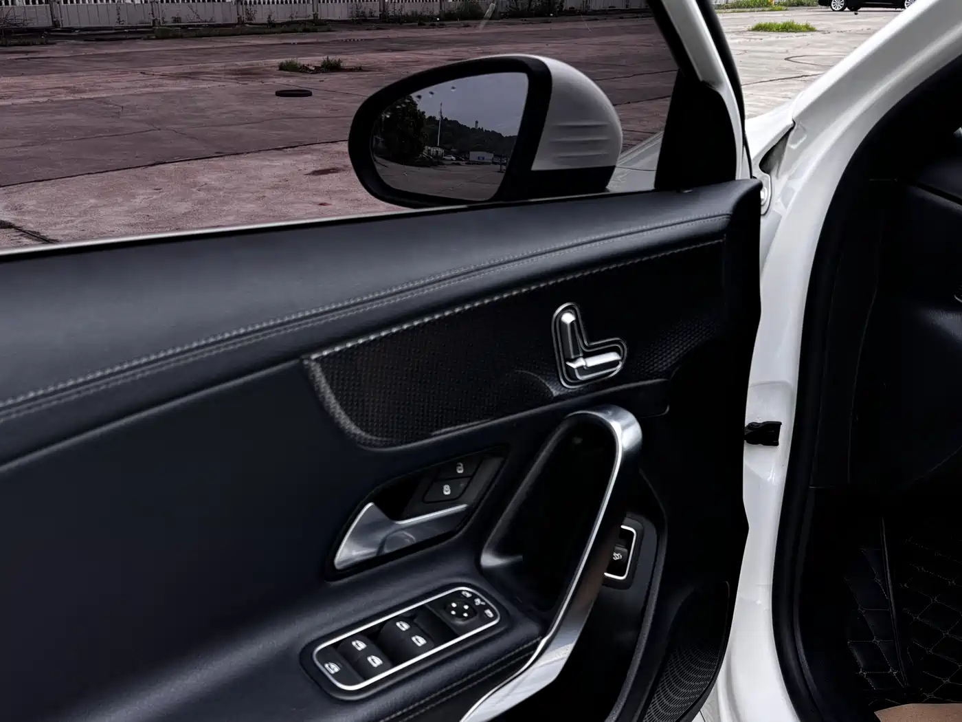 Mercedes-Benz A-Class 2021 A 200 L Sport Sedan Fashion Edition фото 6
