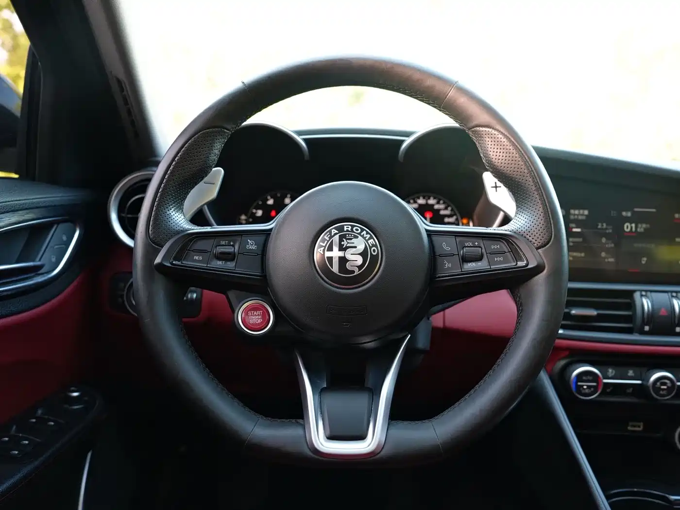 Alfa Romeo Giulia 2021 2020 2.0T 280HP Luxury Edition