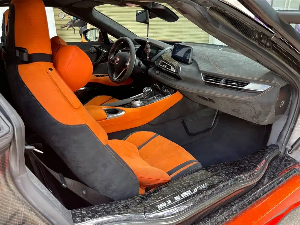 BMW i8 2019 Convertible Sports Car фото 12