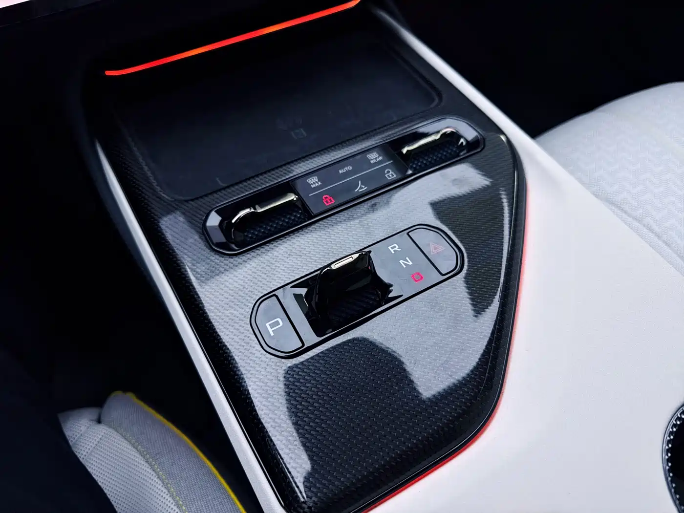 LOTUS SPORTS CAR EMEYA FLOWERS