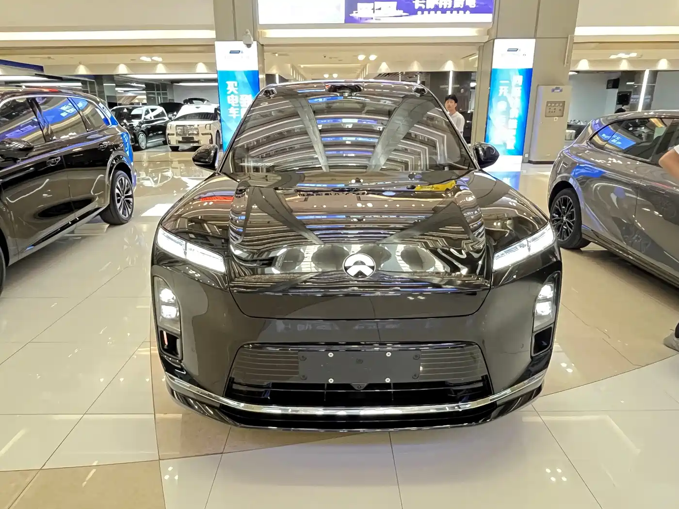 2026 NIO ES8