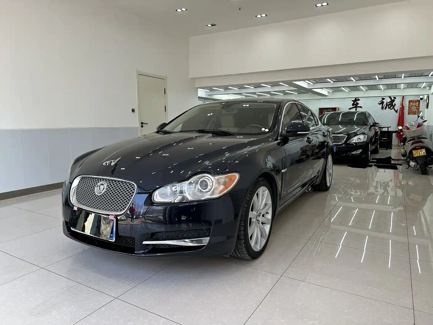 Jaguar XF 2009 2009 Model XF 3.0L V6 Luxury Edition