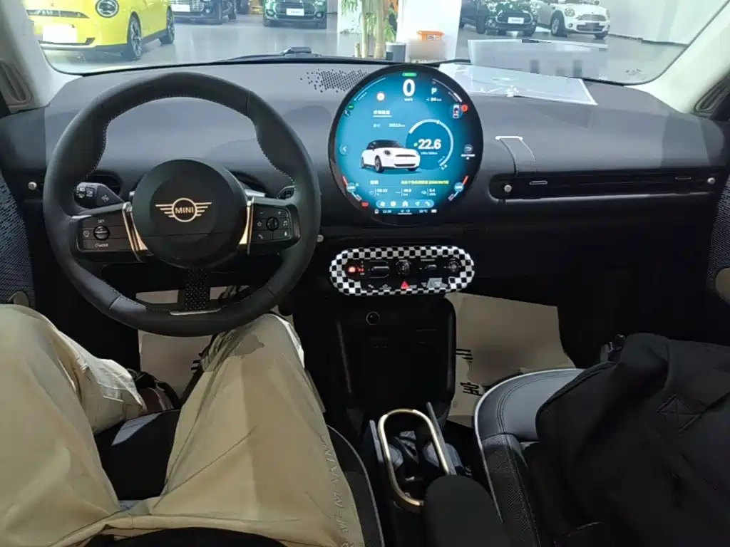 MINI Electric MINI COOPER 2025 2025 Model 456km COOPER E Classic