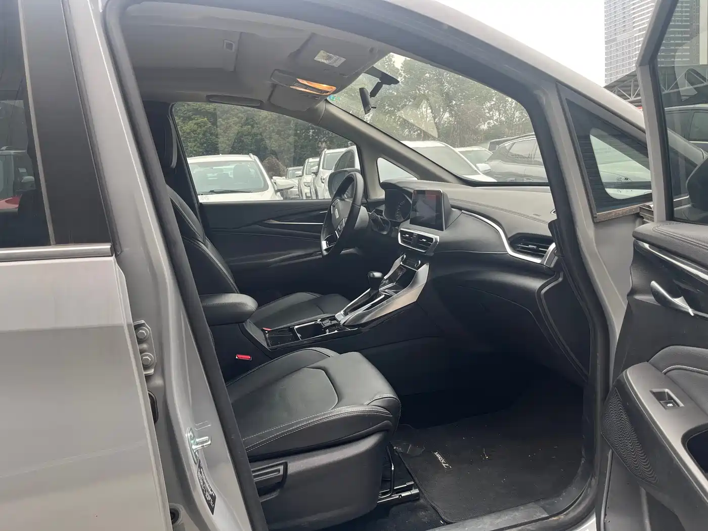 SAIC Maxus Maxus G50 2022 1.5T Automatic Changyou B фото 12