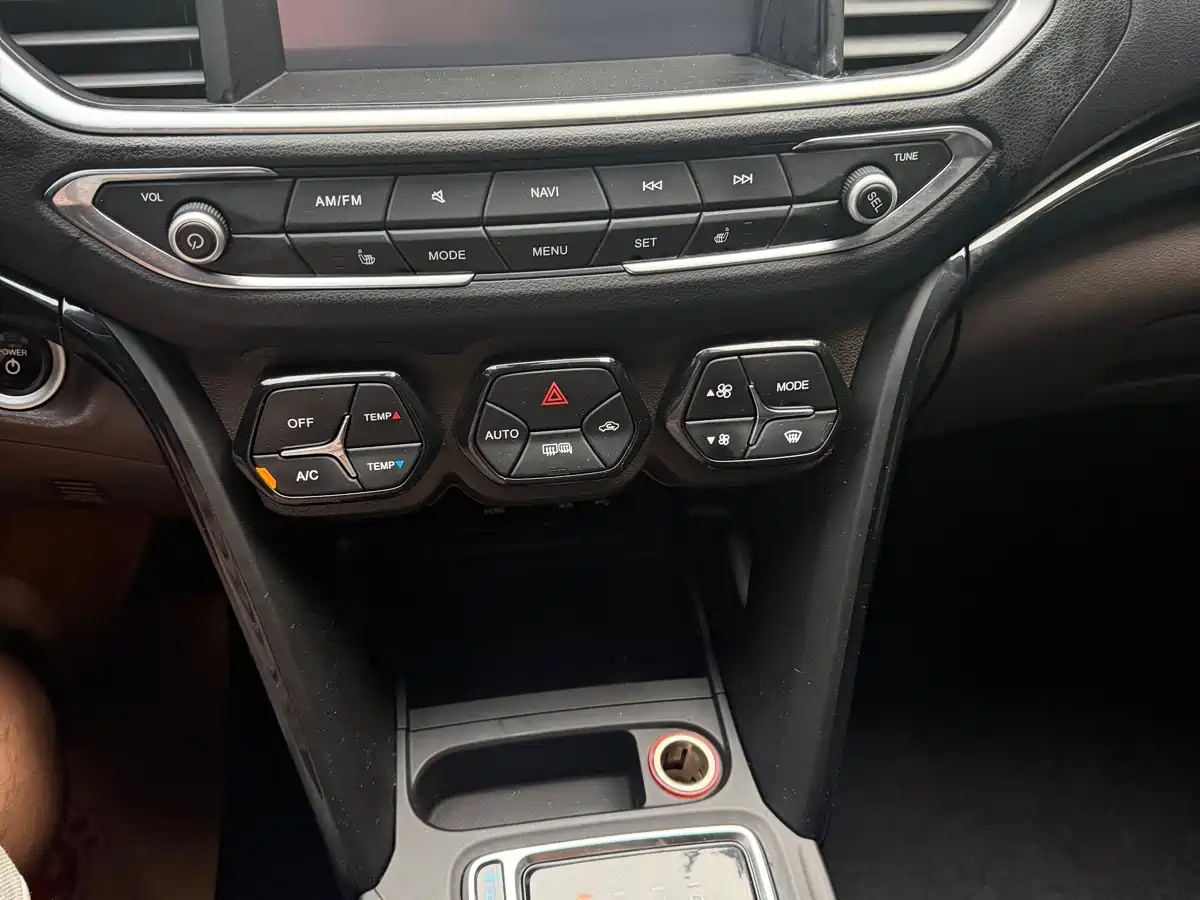 GAC Trumpchi Trumpchi GS4 New Energy 2018 2017 1.5L PHEV Premium Edition