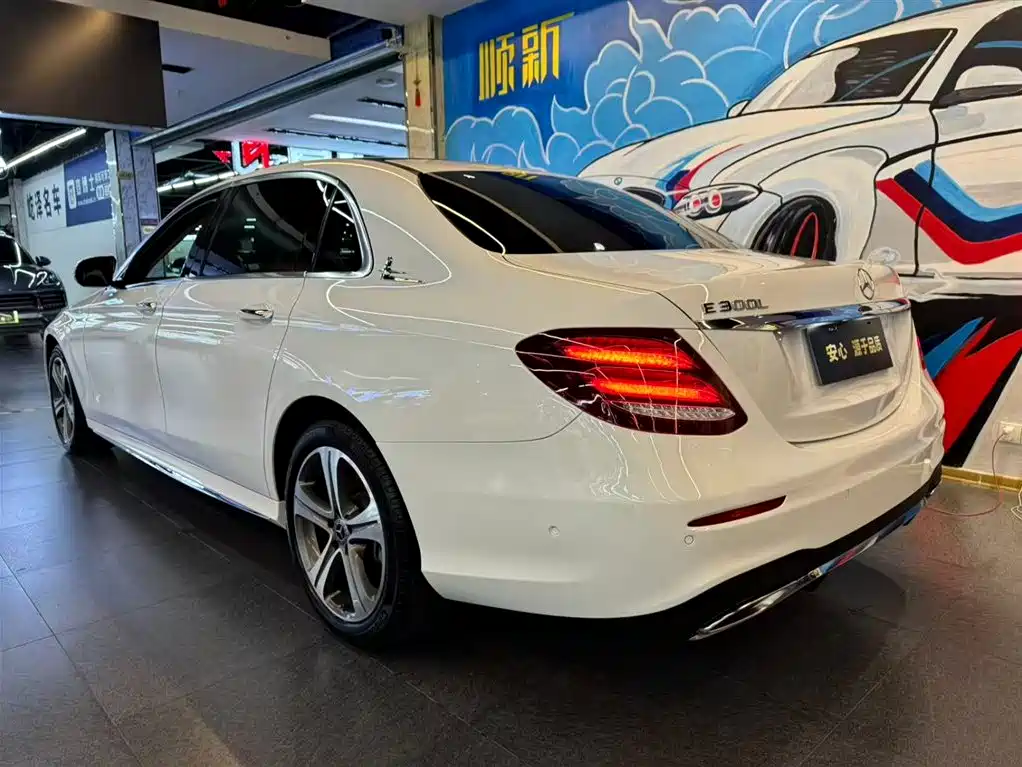 Mercedes-Benz E-Class 2018 Facelift E 200 L Sport фото 3
