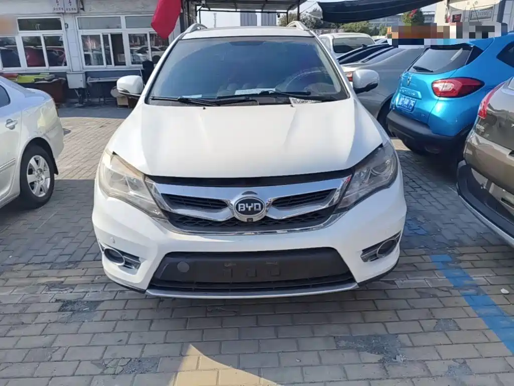 BYD S7 2016 2016 2.0T Automatic Premium Model