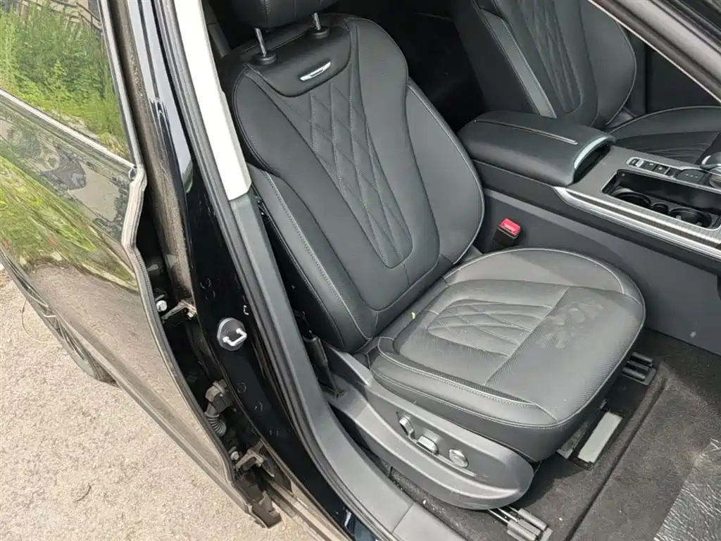 Hongqi HS7 PHEV 2024 2024 2.0T PHEV 4WD Flagship Edition 6-seater