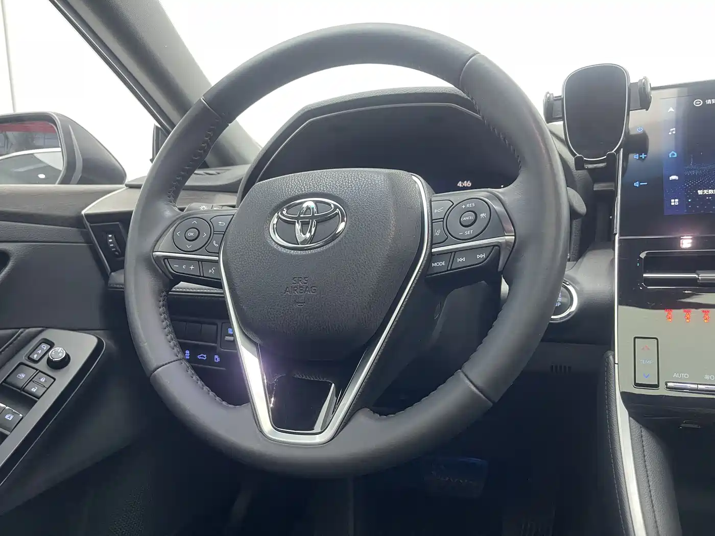 Toyota Avalon 2023 2.0L Premium Selection фото 14