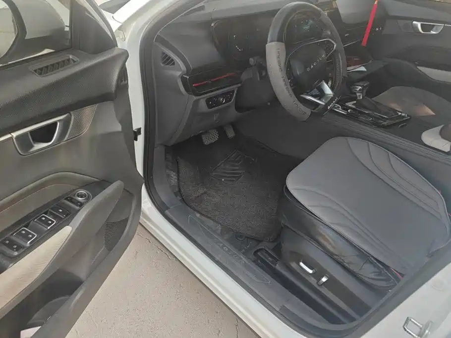 Baojun RC-6 2020 2019 1.5T CVT 24-hour Online Luxury