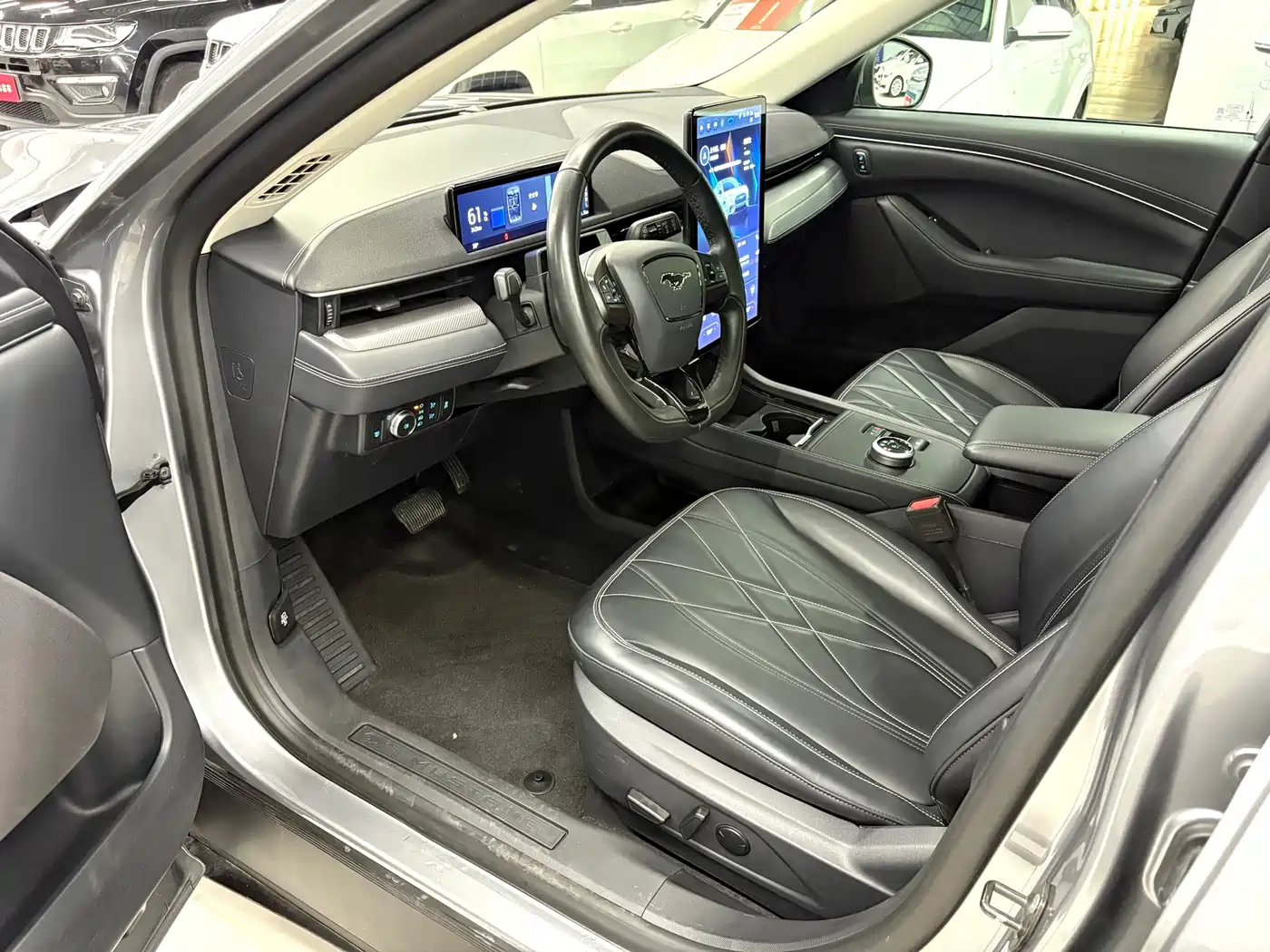 Ford Mustang Mach-E 2022 2021 Leap World RWD (Standard Range)