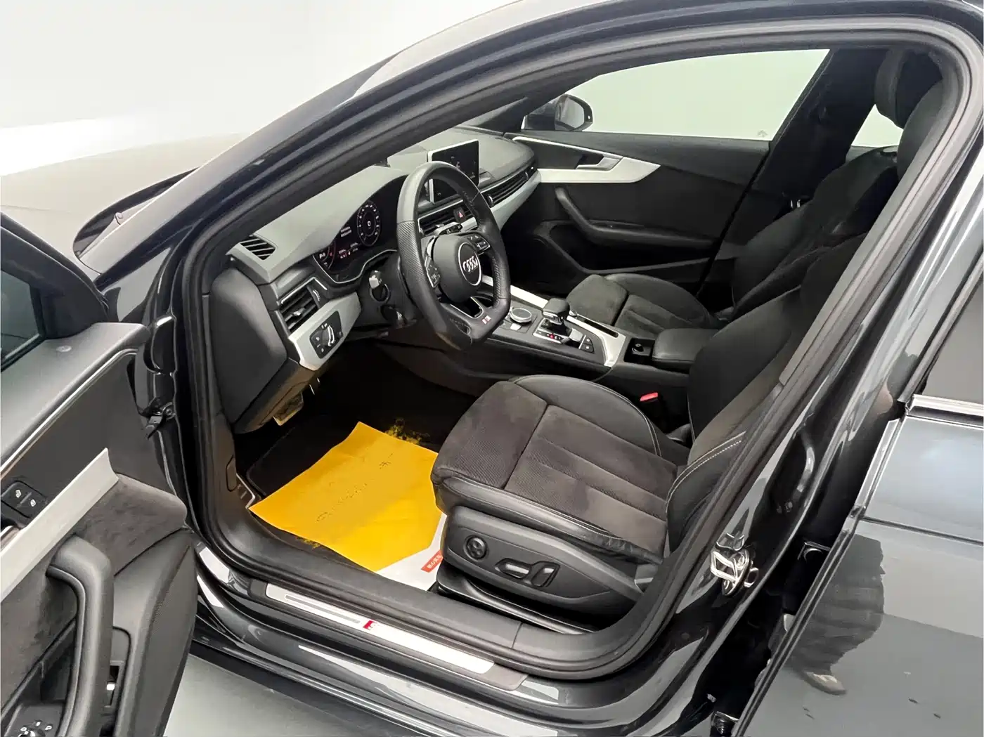 Audi A4 (Import) 2020 Avant Pioneer 40 TFSI Luxury Sport фото 14