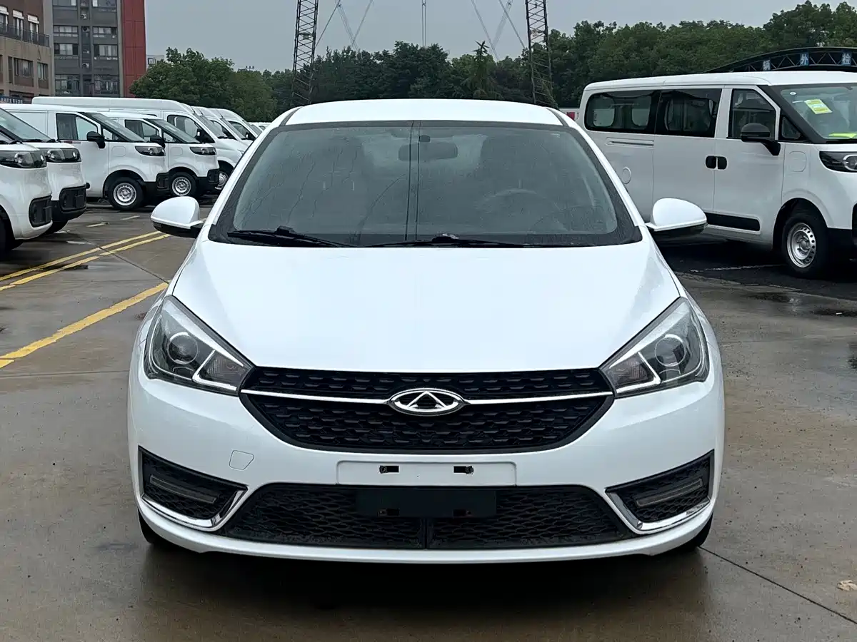 Фото 2 - Chery Arrizo 5