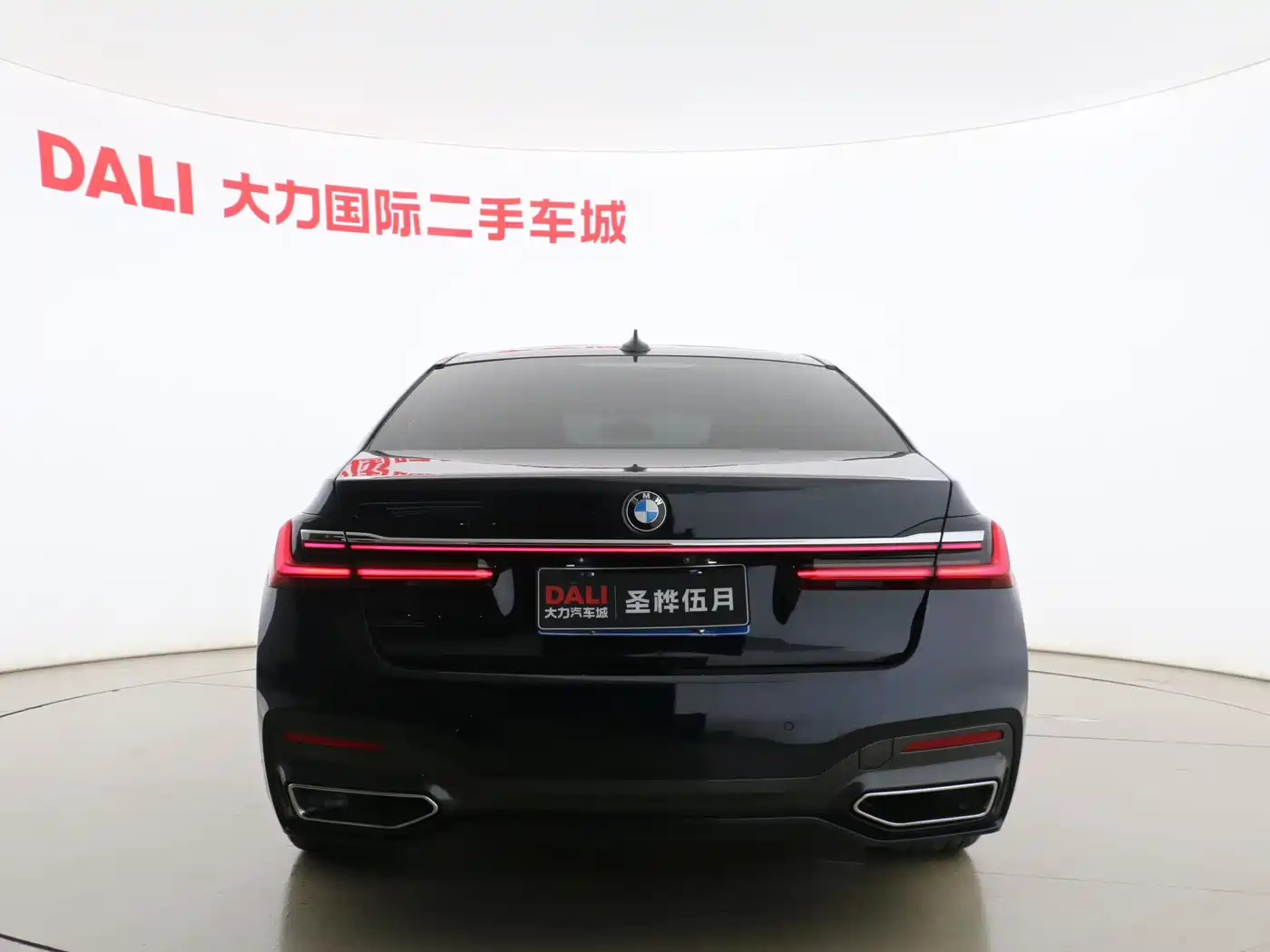 BMW 7 Series 2019 740Li Leading M Sport Package фото 13