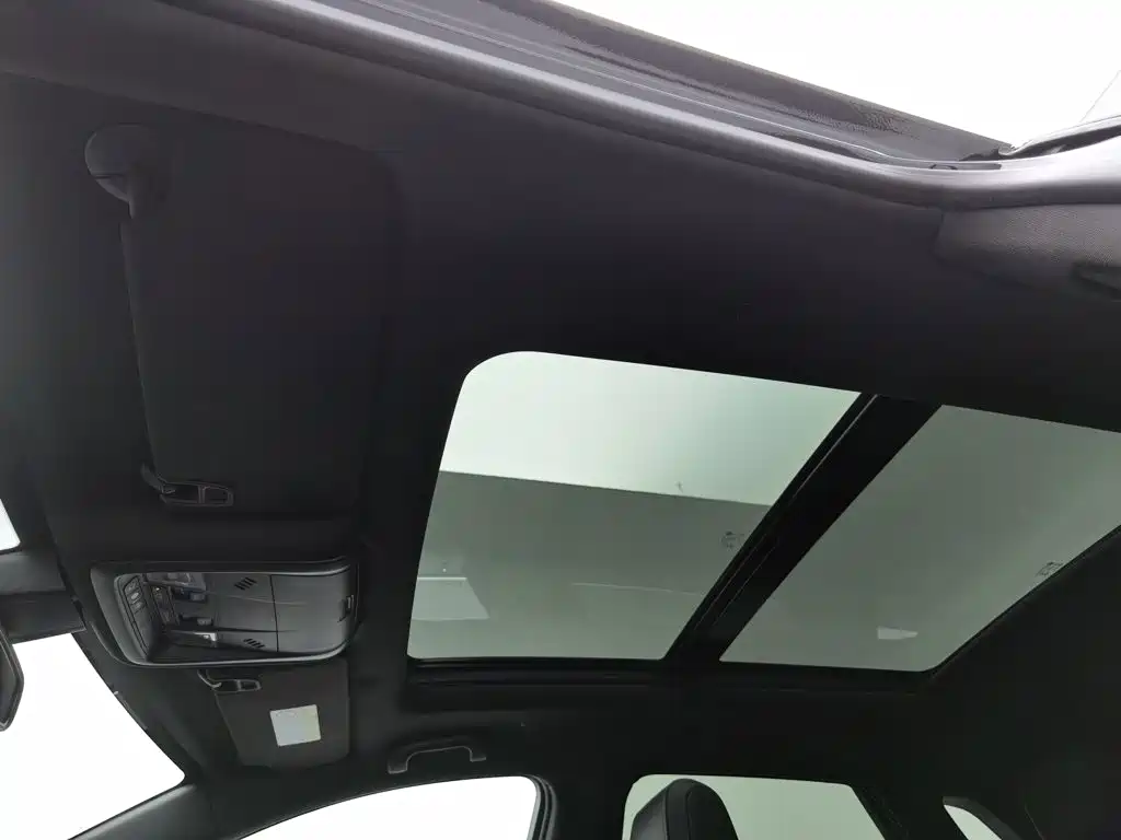 Фото 14 - Cadillac XT5