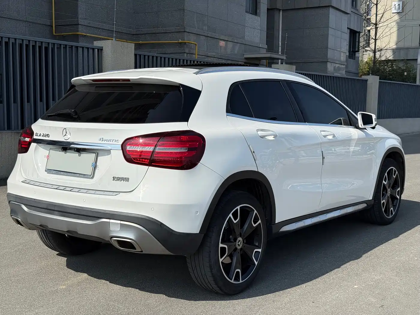 Mercedes-Benz GLA 2017 GLA 220 4MATIC Fashion фото 13