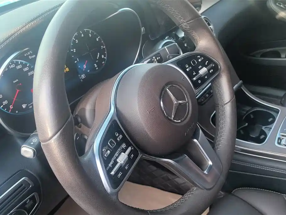 Mercedes-Benz GLC 2020 Facelift GLC 300 L 4MATIC Dynamic фото 15