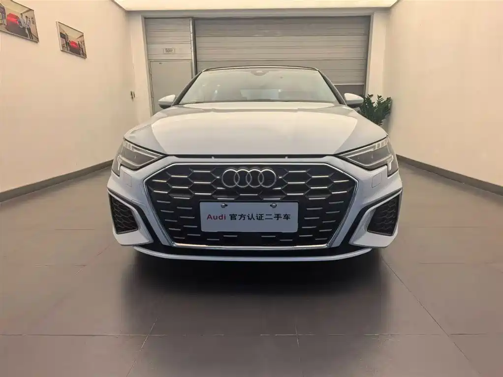 Audi A3 2023 Sportback 35 TFSI Fashion Sport фото 2