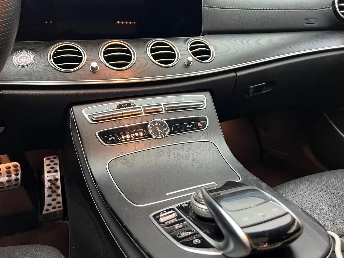 Mercedes-Benz E-Class 2018 E 300 L Sport Fashion фото 10