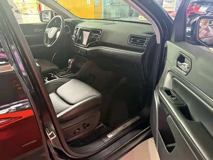 JEEP GRAND COMMANDER